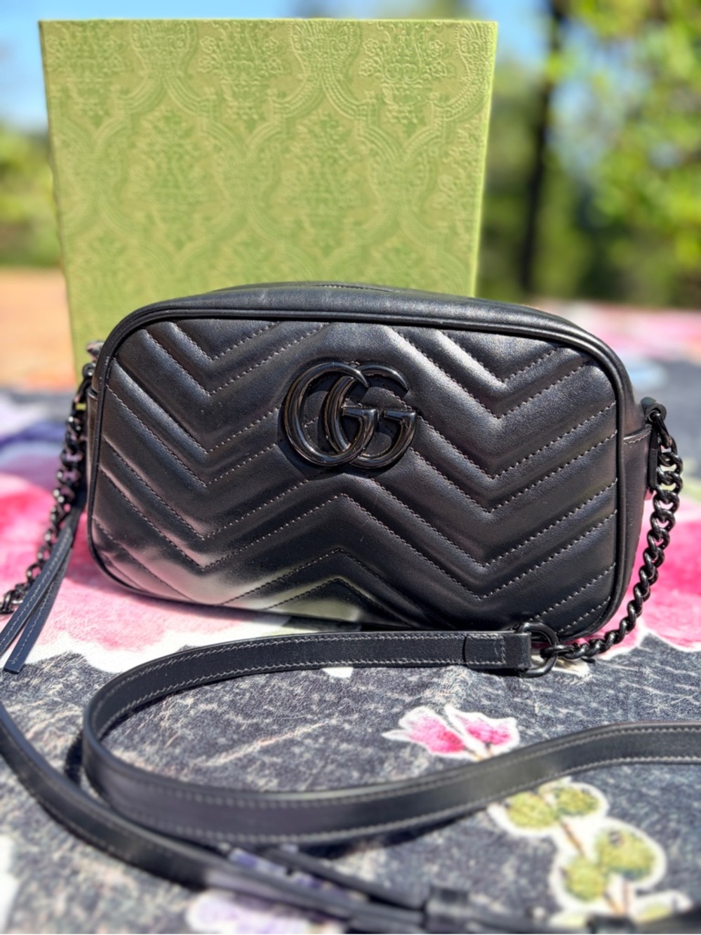 Gucci GG Marmont Matelassi small shoulder bag